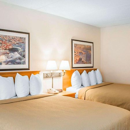 Quality Inn Rhinelander Bagian luar foto