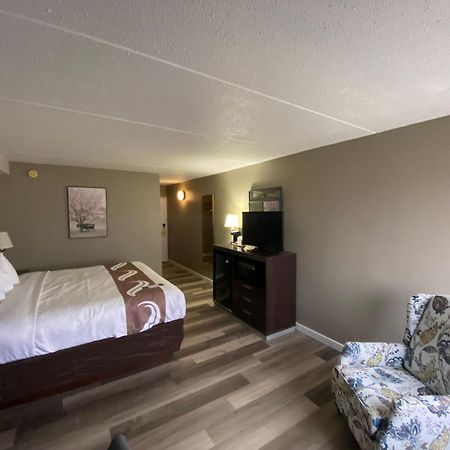 Quality Inn Rhinelander Bagian luar foto