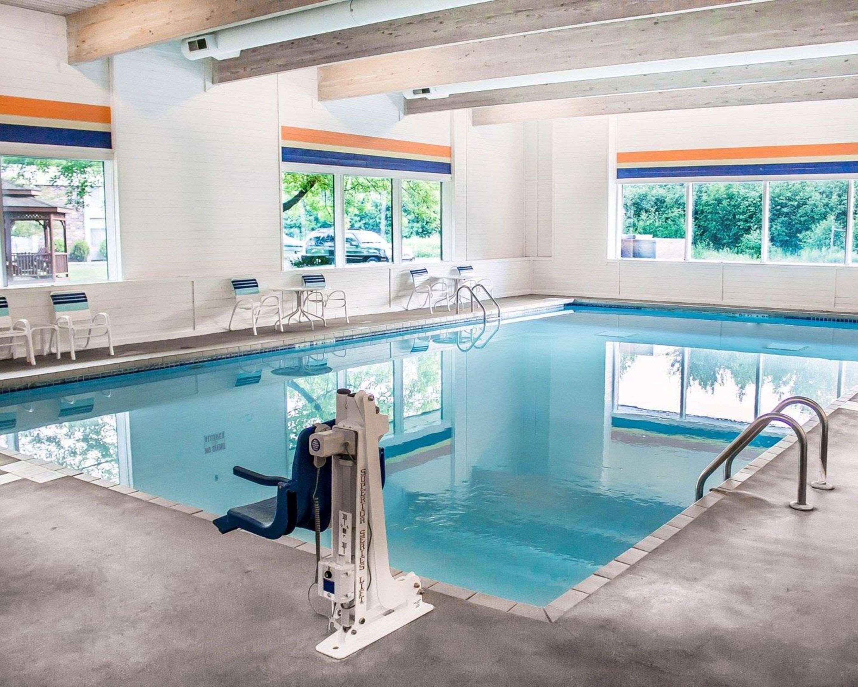 Quality Inn Rhinelander Bagian luar foto