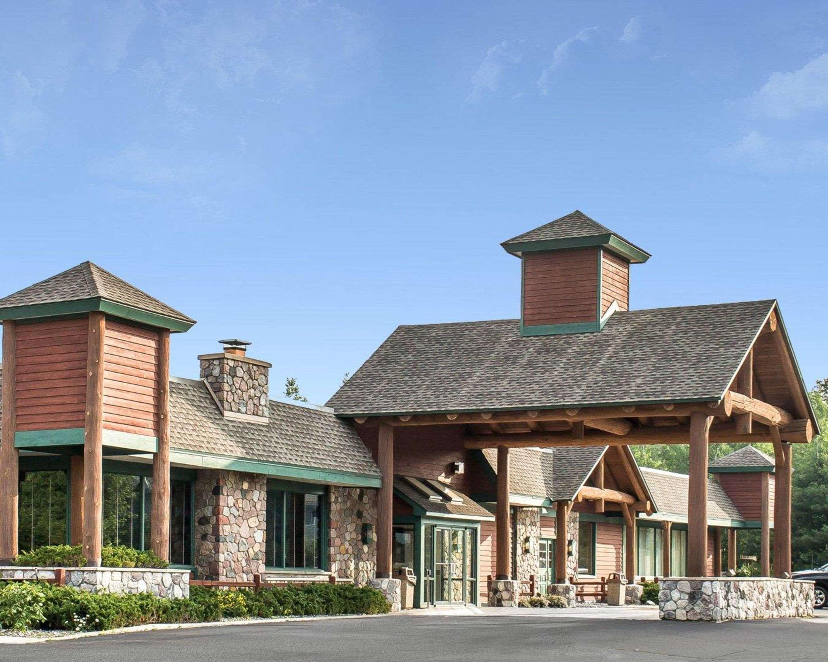 Quality Inn Rhinelander Bagian luar foto