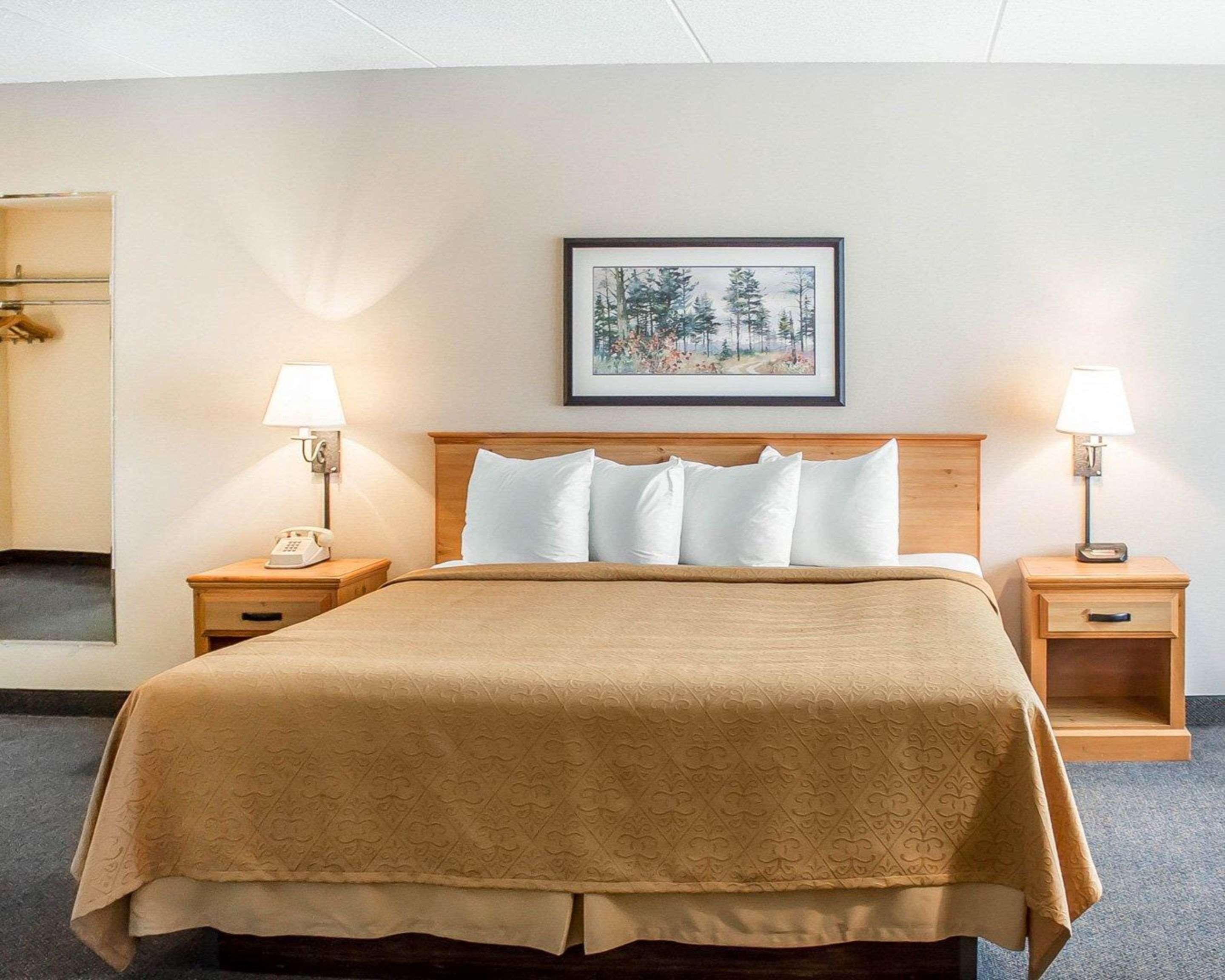 Quality Inn Rhinelander Bagian luar foto