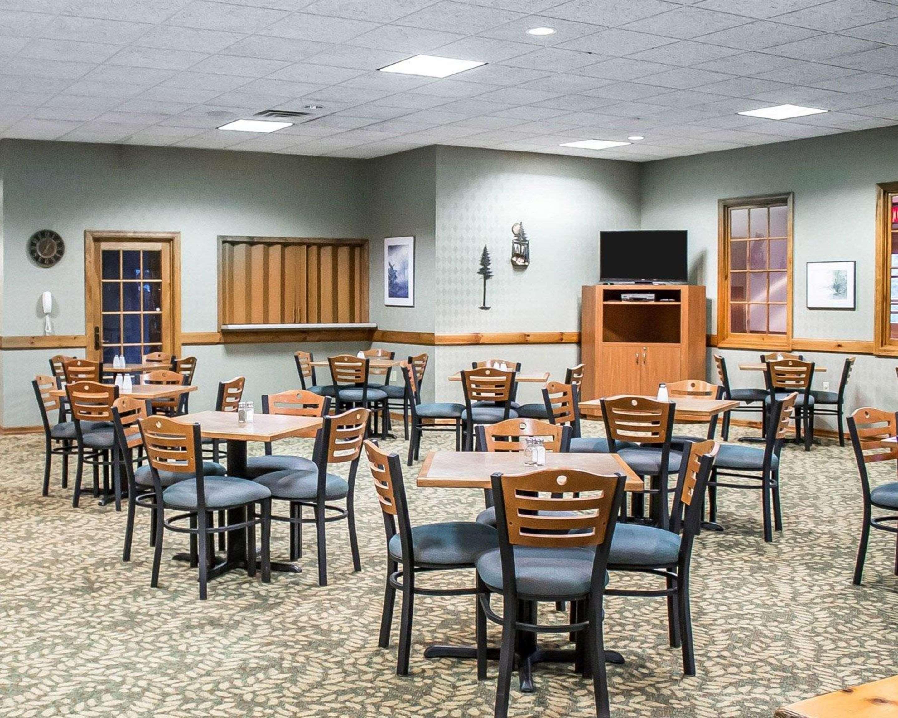 Quality Inn Rhinelander Bagian luar foto
