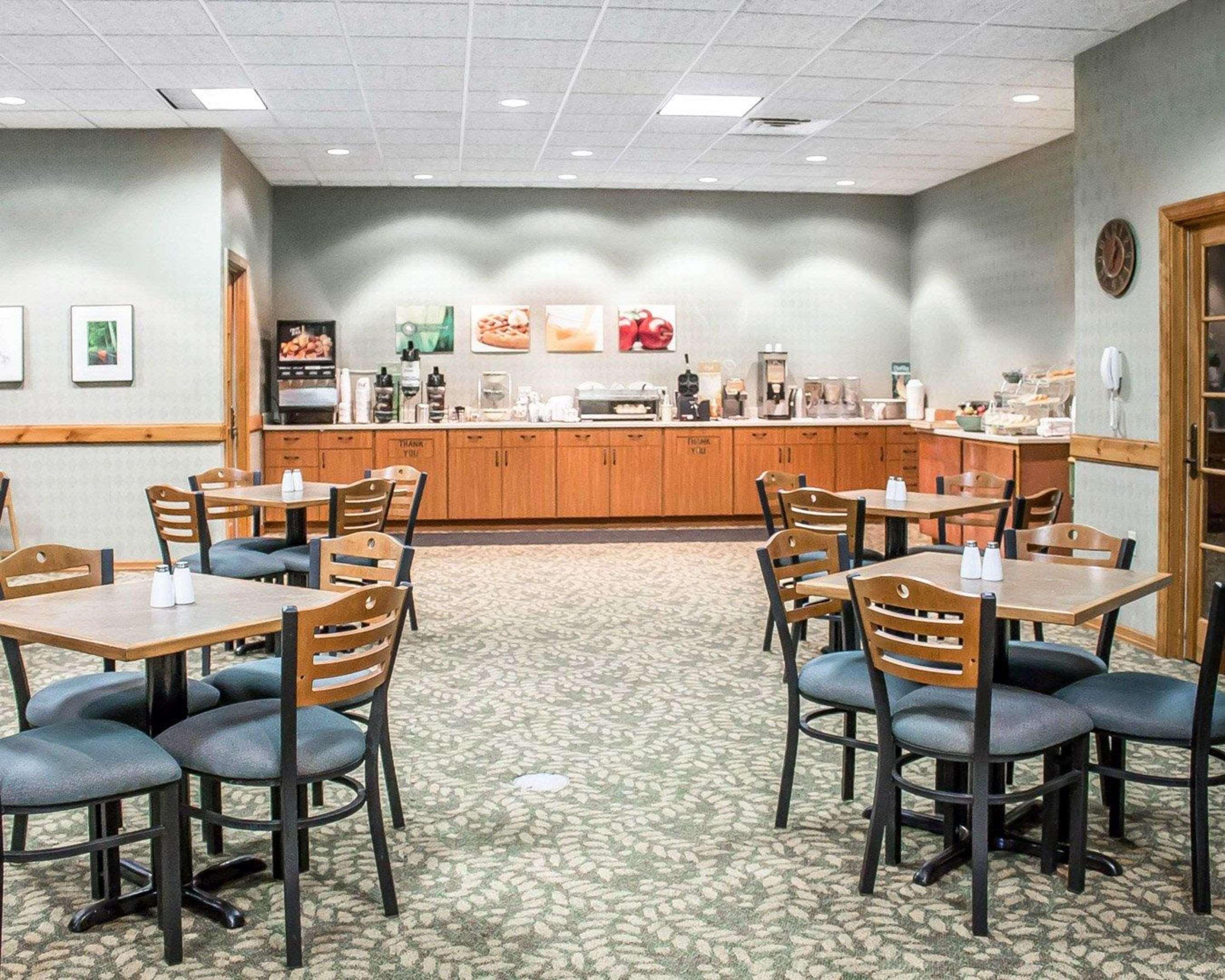 Quality Inn Rhinelander Bagian luar foto