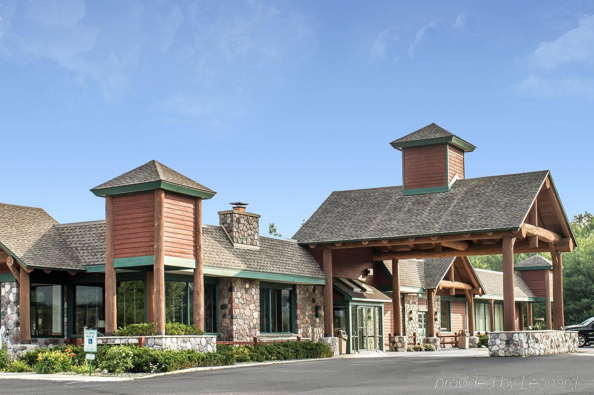 Quality Inn Rhinelander Bagian luar foto