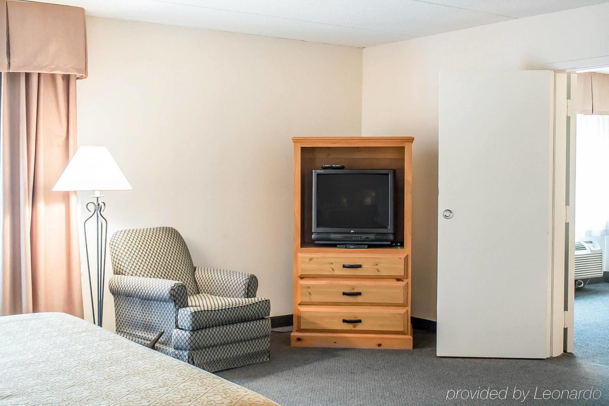 Quality Inn Rhinelander Bagian luar foto
