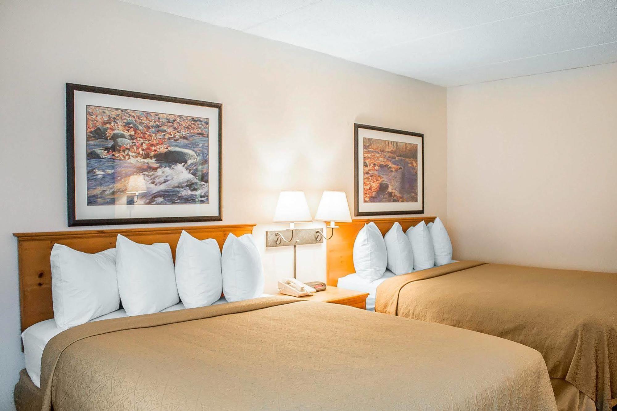 Quality Inn Rhinelander Bagian luar foto