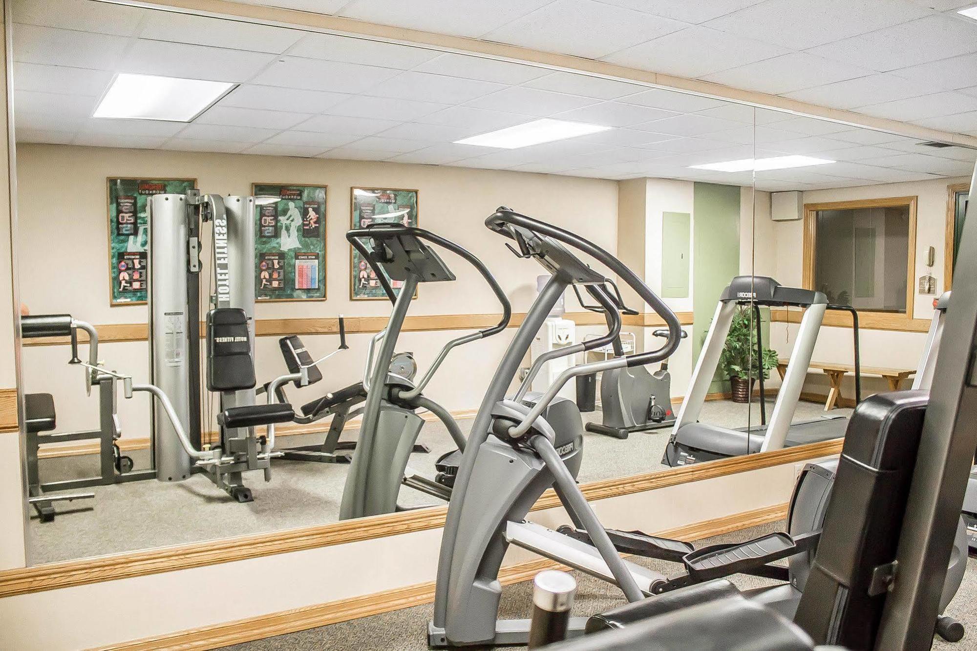 Quality Inn Rhinelander Bagian luar foto